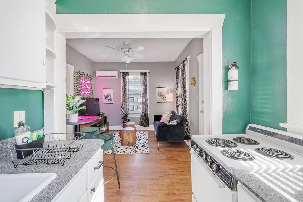 Jungle Themed Apt. Close To Coffee, Food + Shops! Tampa Exteriér fotografie